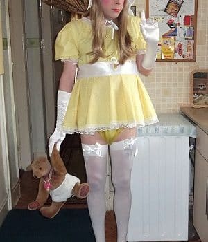 ABDL Pretty Adult People In Diaper and teddy